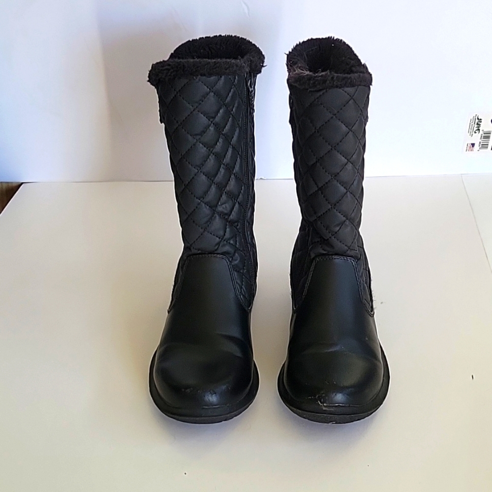 Totes size 6 winter boots in black
